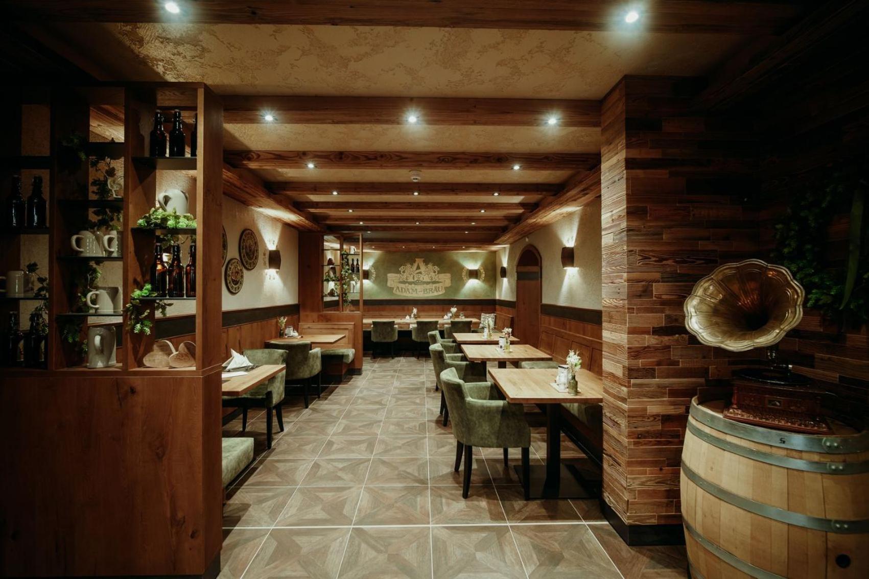 Hotel Wellness- Und Bierhotel Adam Braeu